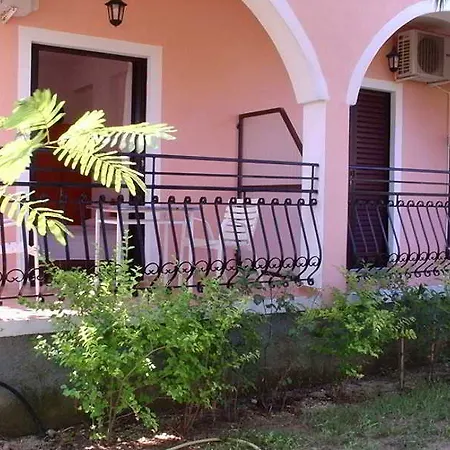 Apartament Eleni's Garden & Castello Alykanas (Zakynthos)